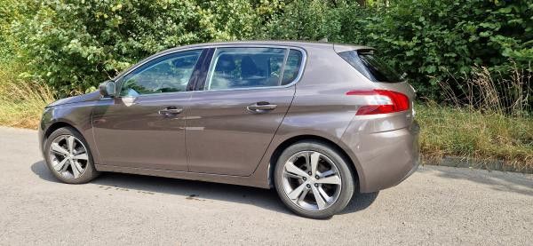 Peugeot 308 116.553 km 11.490 &euro; Dortmund 44388