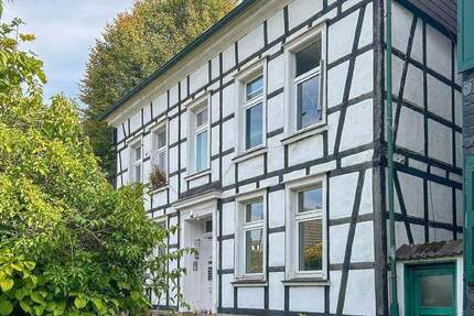 Investition mit Altstadtflair - vermietete Eigentumswohnung im Denkmalhaus in Schwelm 2 zimmer
