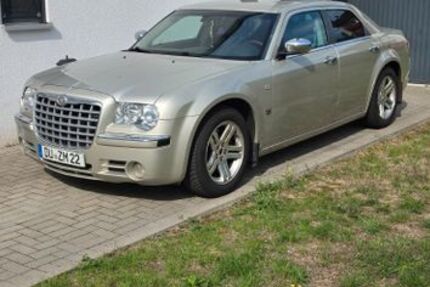 Chrysler 300C 199.999 km 3.500 &euro; Duisburg 47178
