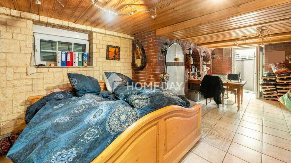 Doppelhaushälfte mit modernisierter Ausstattung, Doppelgarage und nachhaltiger Energieversorgung 5 zimmer