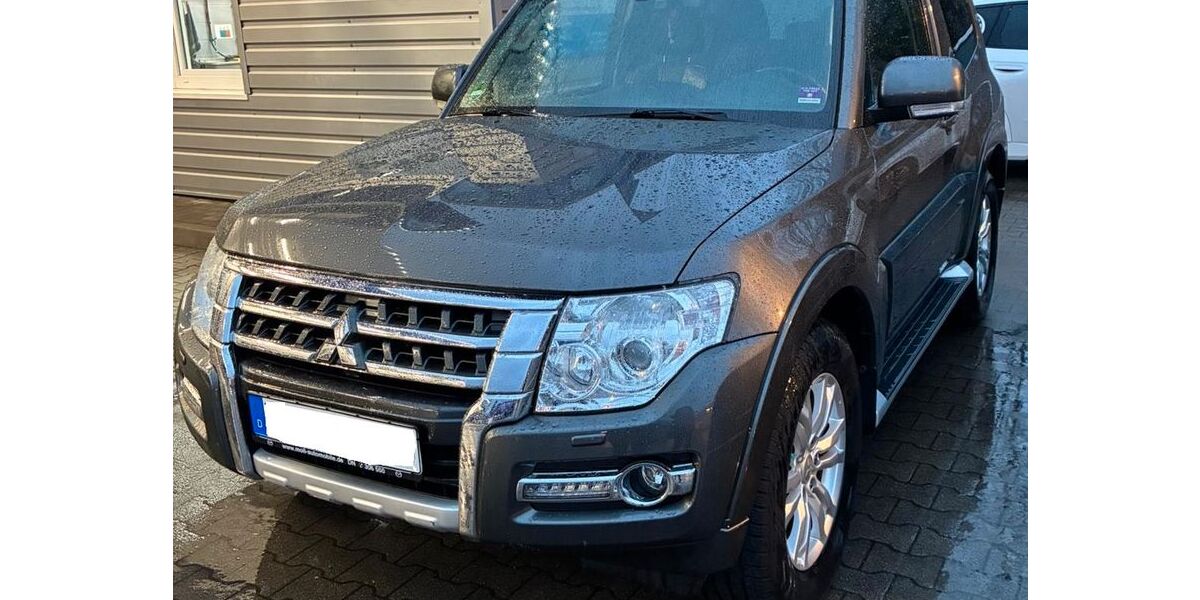 Mitsubishi Pajero 144.700 km 22.950 &euro; Dortmund 44263