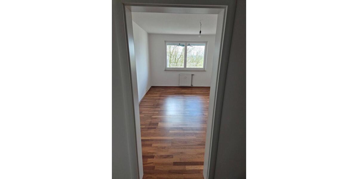 Etagenwohnung Wuppertal Eckbusch - 3 Zimmer, 96 m&sup2;, 252.000&euro; | Angebot:25636924