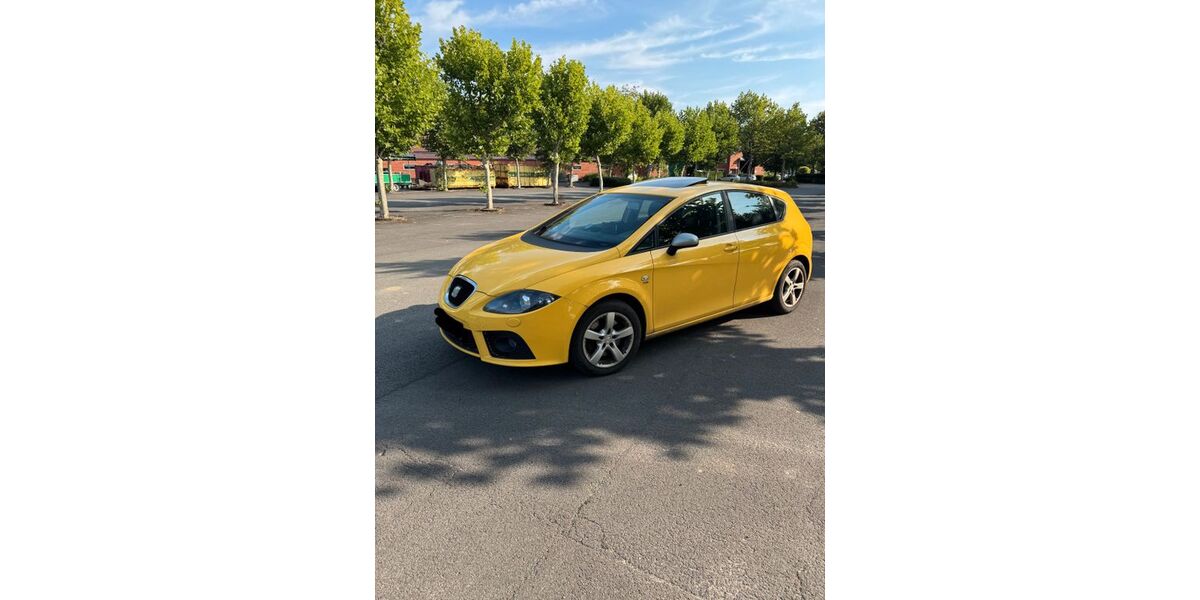 Seat Leon 208.000 km 5.499 &euro; Haltern am See 45721