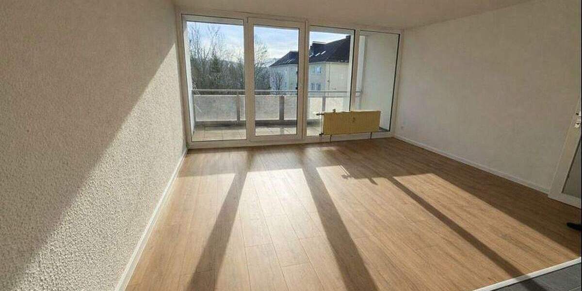 2-Zimmer-Wohnung (50 m²) mit Balkon - Erstbezug nach Kernsanierung 2 zimmer