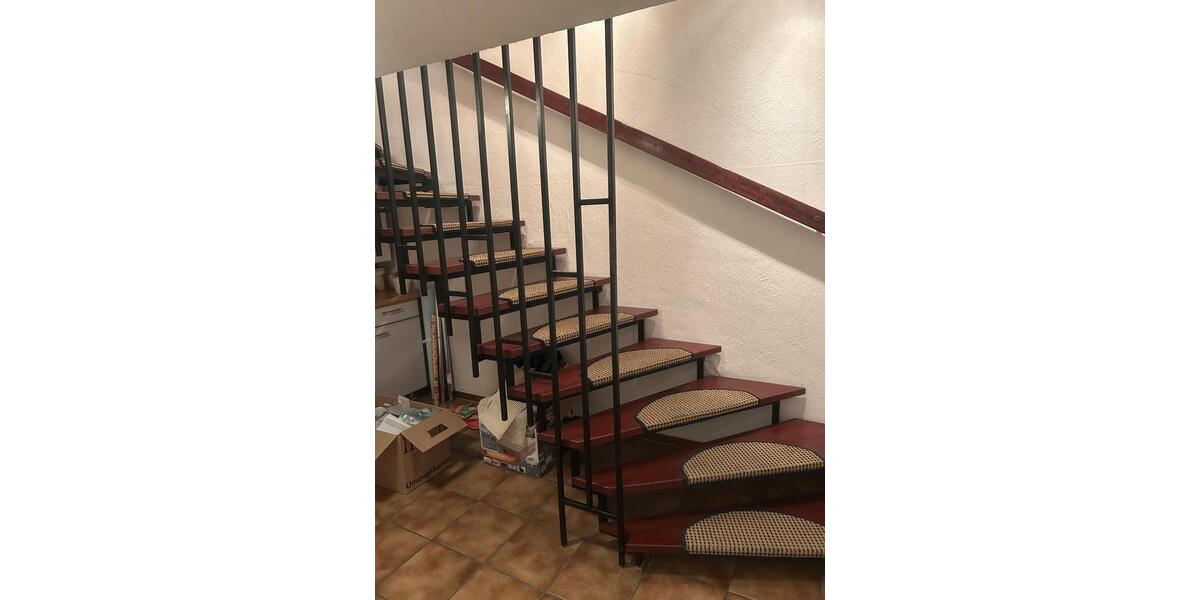 Haus 1-2 Fam. min Garage und Kaufgrund 4 zimmer