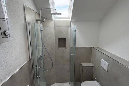 Frisch sanierte 44 m² Dachgeschoss-SingleWohnung - nur 3 Min. zum Phoenixsee, Dortmund-Schüren