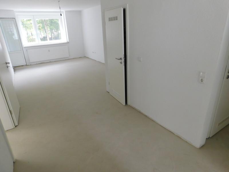 Wohnung im frisch modernisiertem Haus frei! Ideal als kleine Familie! zimmer