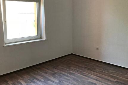GE Rotth. 1OG 3 SZ + WZ + Küche + Bad + Korr + Keller 86 QM 5 zimmer