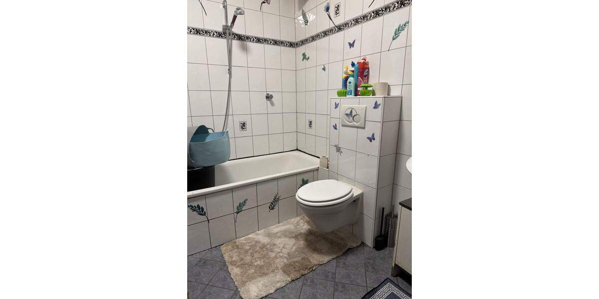 2 Eigentumswohnungen mit Garagen und Garten 5 zimmer
