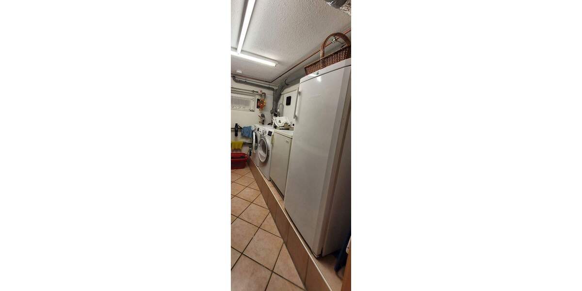 RESERVIERT! ..Alles zu Fuß zu erreichen, geräumiges Haus 4 zimmer