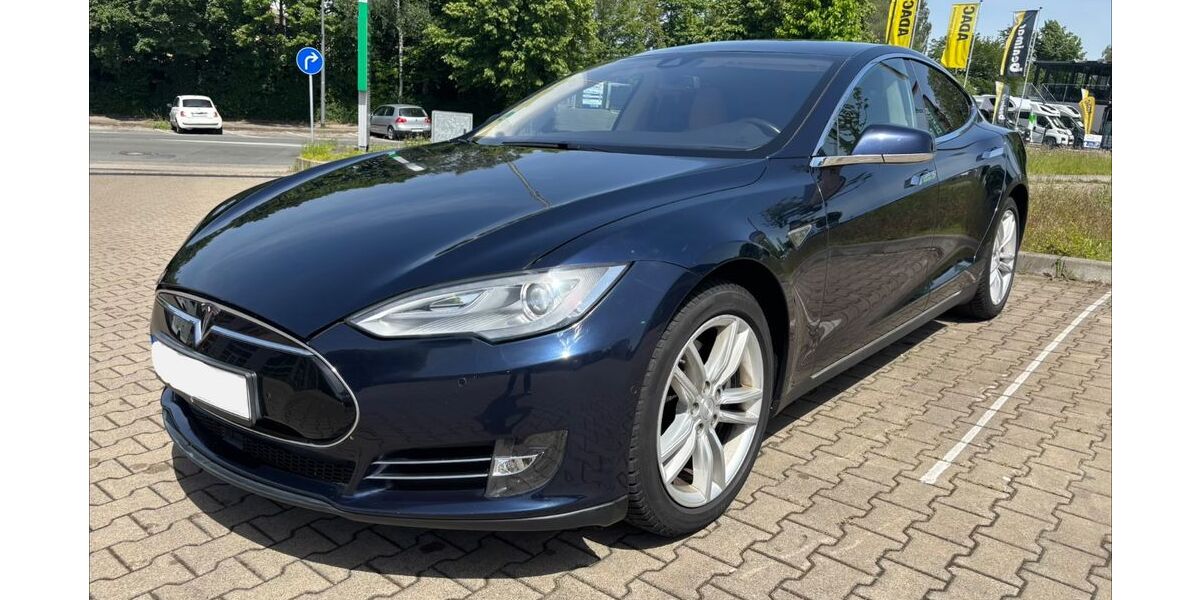Tesla Model S 194.000 km 17.900 &euro; Essen 45309