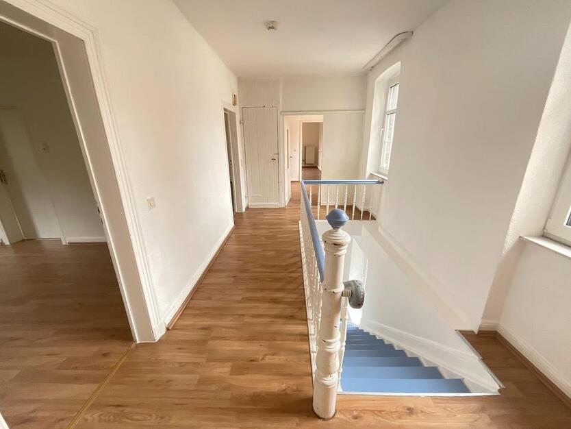 Große 3 Zimmerwohnung in historischem Haus zimmer