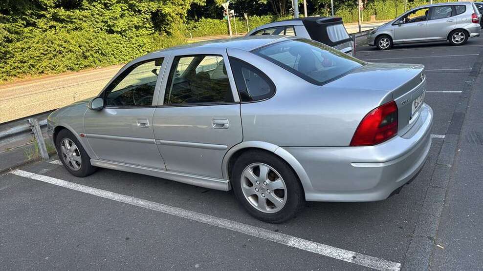 Opel Vectra 108.000 km 900 € wuppertal 42329