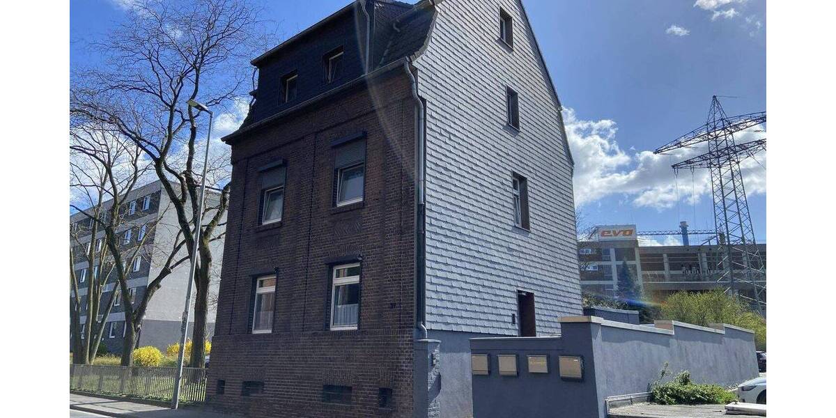 Mehrfamilienhaus, Wohnhaus Oberhausen Sterkrade-Mitte - 8 Zimmer, 201 m&sup2;, 289.000&euro; | Angebot:26908926