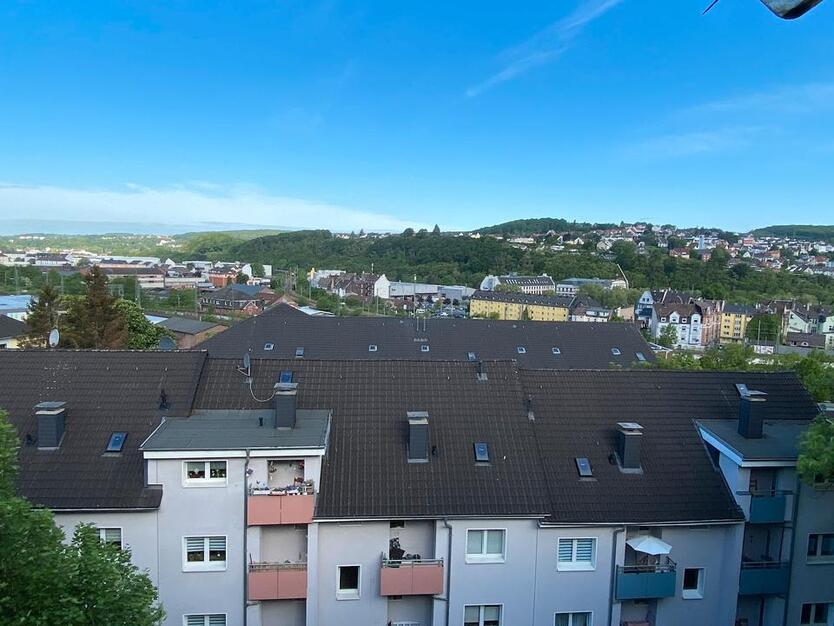 Schöne DG Wohnung mit wunderschönem Ausblick zimmer