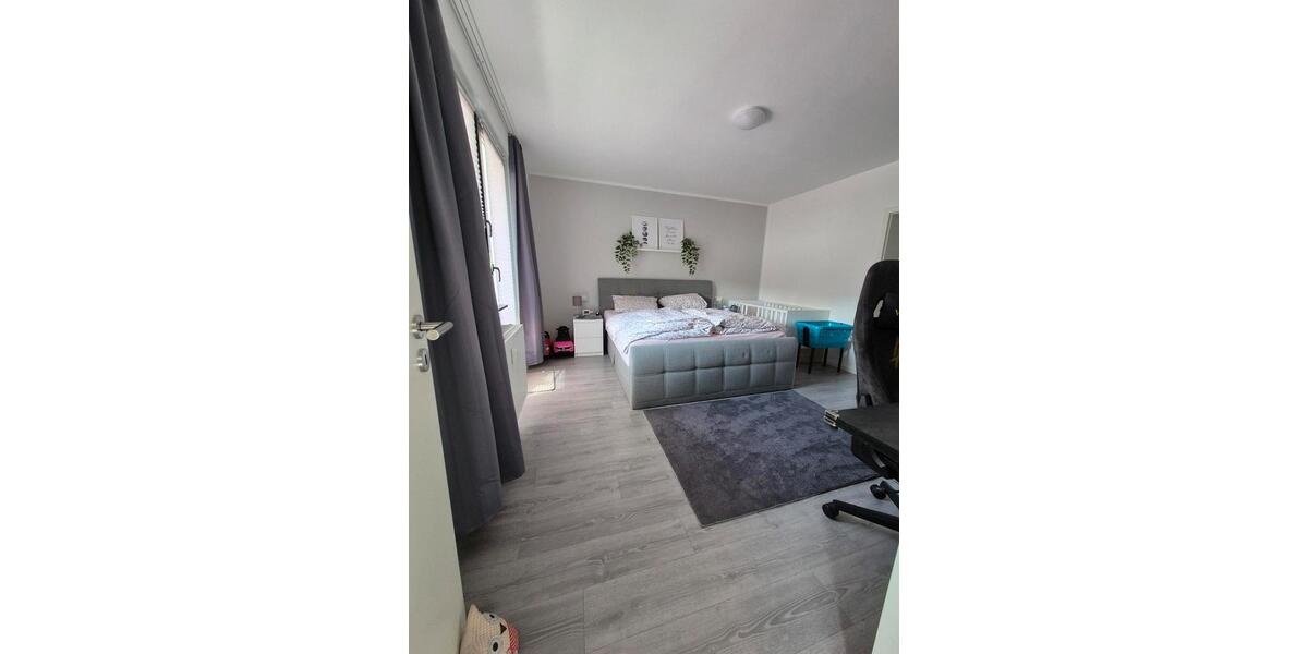 Etagenwohnung Gelsenkirchen Gelsenkirchen-West - 2 Zimmer, 84 m&sup2;, 825&euro; | Angebot:26405997