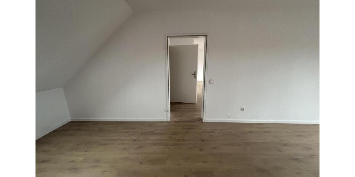 Dachgeschoßwohnung Gladbeck Brauck - 2 Zimmer, 65 m&sup2;, 485&euro; | Angebot:25102161