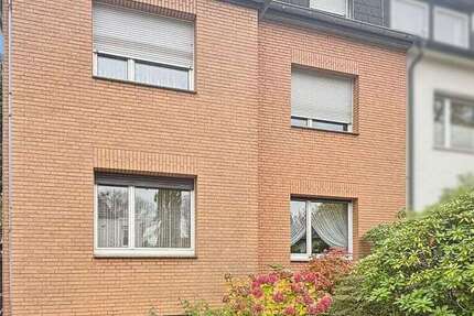 Haus zum Kaufen in Gelsenkirchen 385.000 € 183.66 m² 8 zimmer