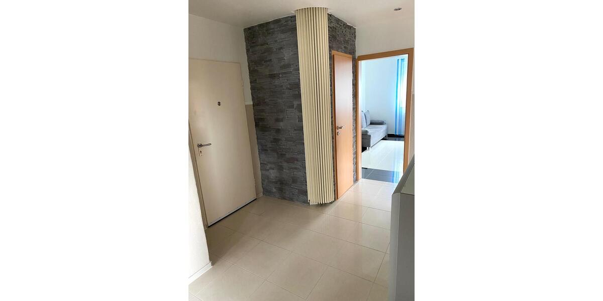 Luxuriöse Wohnung Eigentumswohnung m. Balkon & Garage + Parkplatz 3.5 zimmer