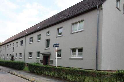 Bei VIVAWEST die Sonnenstrahlen auf dem eigenen Balkon genießen. zimmer