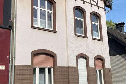 Haus Oberhausen Alsfeld - 10.5 Zimmer, 227 m&sup2;, 320.000&euro; | Angebot:26567382