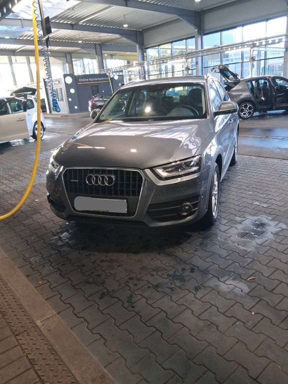 Audi Q3 77.700 km 18.200 € Duisburg 47166