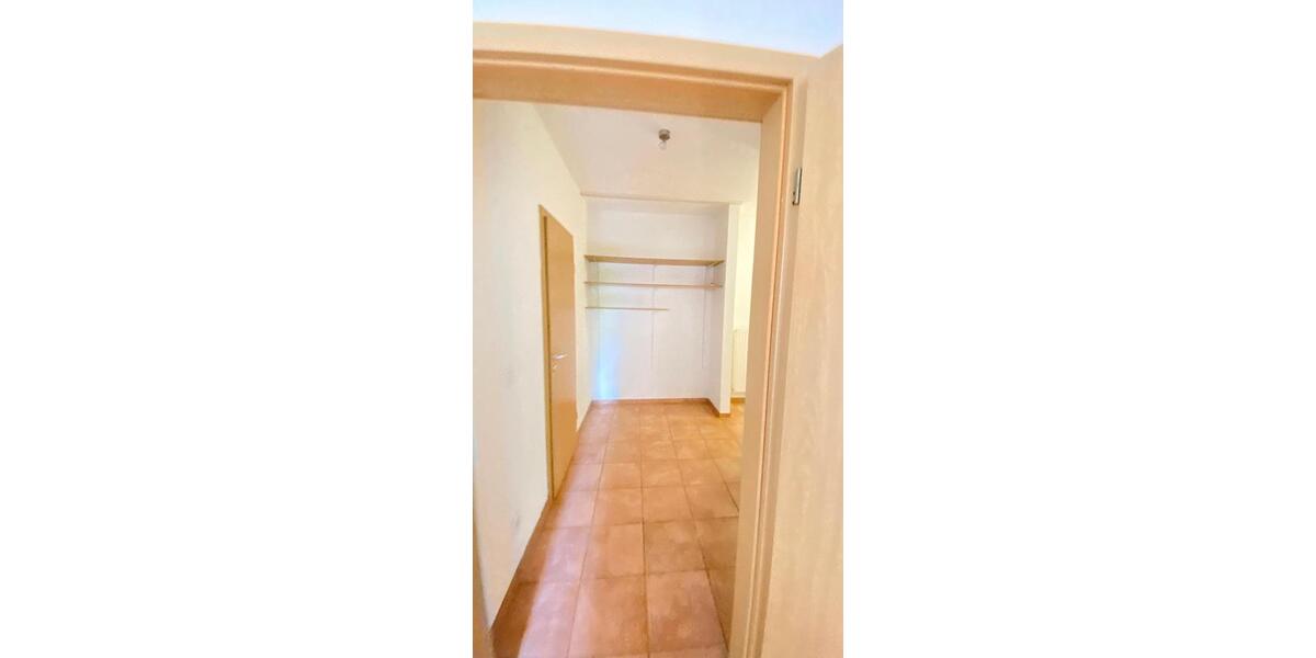 Etagenwohnung Voerde (Niederrhein) - 2 Zimmer, 68 m&sup2;, 489&euro; | Angebot:26364645