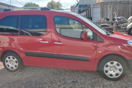 Peugeot Partner 139.000 km 3.500 &euro; Essen 45136