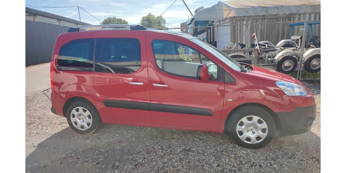 Peugeot Partner 139.000 km 3.500 &euro; Essen 45136