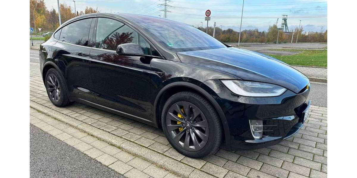 Tesla Model X 173.500 km 29.888 &euro; Essen 45131