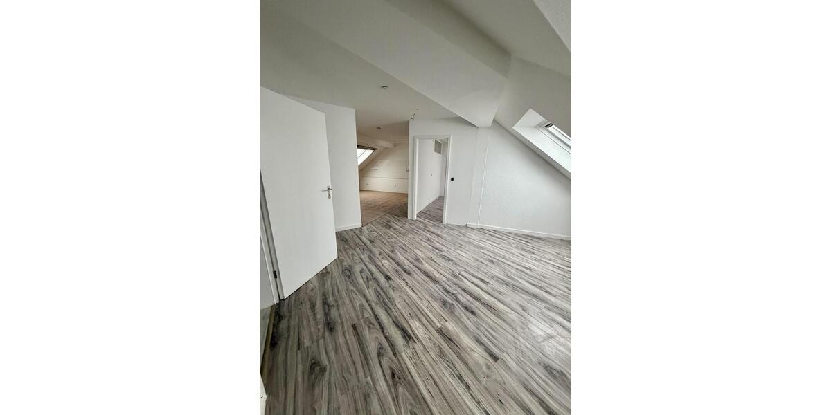 Dachgeschoßwohnung Wuppertal Unterbarmen - 5 Zimmer, 85 m&sup2;, 800&euro; | Angebot:25395285