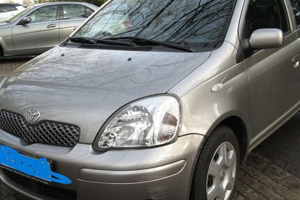 Toyota Yaris 70.400 km 3.950 € Mülheim an der Ruhr 45478