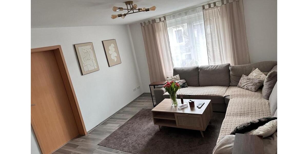 Dachgeschoßwohnung Gelsenkirchen Gelsenkirchen-Mitte - 3 Zimmer, 90 m&sup2;, 700&euro; | Angebot:25041942