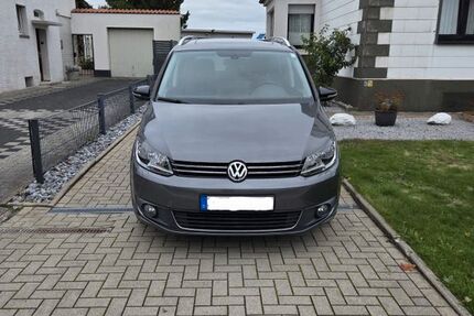 VW Touran 175.000 km 8.990 € WALTROP 45731