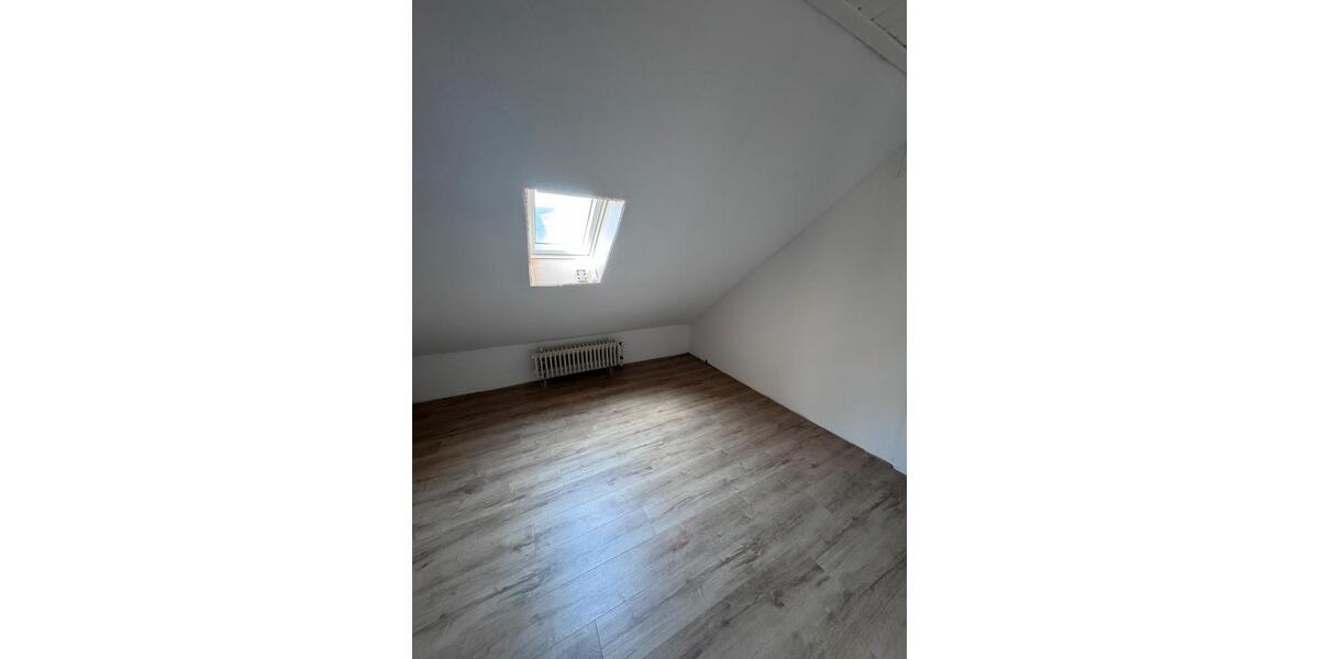 Dachgeschoßwohnung Witten - 2 Zimmer, 60 m&sup2;, 720&euro; | Angebot:26227611