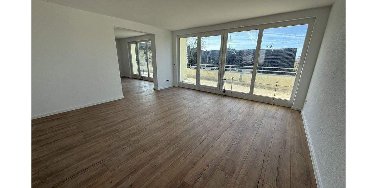 3-Zimmer-Wohnung (106 m²) - Erstbezug nach Kernsanierung, XXL-Dachterrasse, Aufzug 3 zimmer