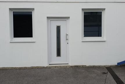 sauberen Lagerraum Hobbyraum ebenerdig begehbar zimmer