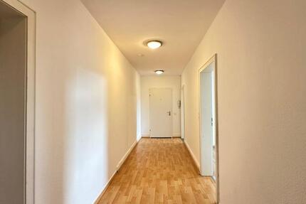 Großzügige Altbauwohnung mit 3Zimmern in bester Lage zimmer