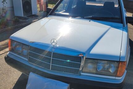 Mercedes-Benz 190 133.000 km 4.990 &euro; Dortmund 44309