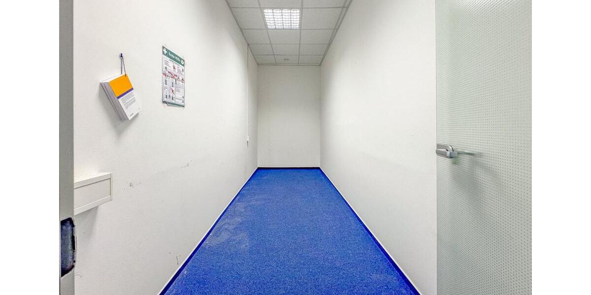 BÜRO – 270 m² – 7 BÜROS – 2 BESPRECHUNGSRÄUME – KÜCHE – LASTENAUFZUG – STELLPLÄTZE – TOP AUFGETEILT! zimmer