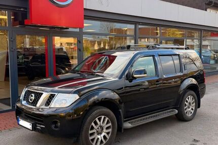 Nissan Pathfinder 250.000 km 8.000 &euro; Essen 45356