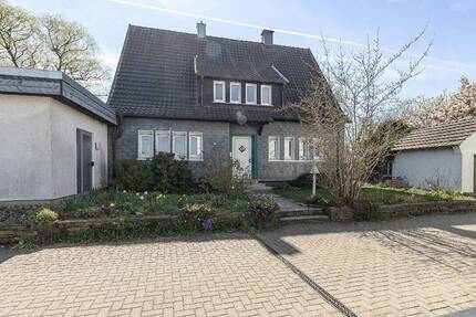 Mit Erbpacht: Familienfreundliches Einfamilienhaus mit Balkon, Terrasse und Garage in beliebter Lage! 1 zimmer
