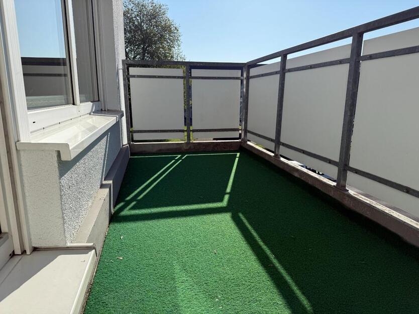 3,5Zimmerwohnung, Balkon, EBK und Garage! Provisionsfrei!!
