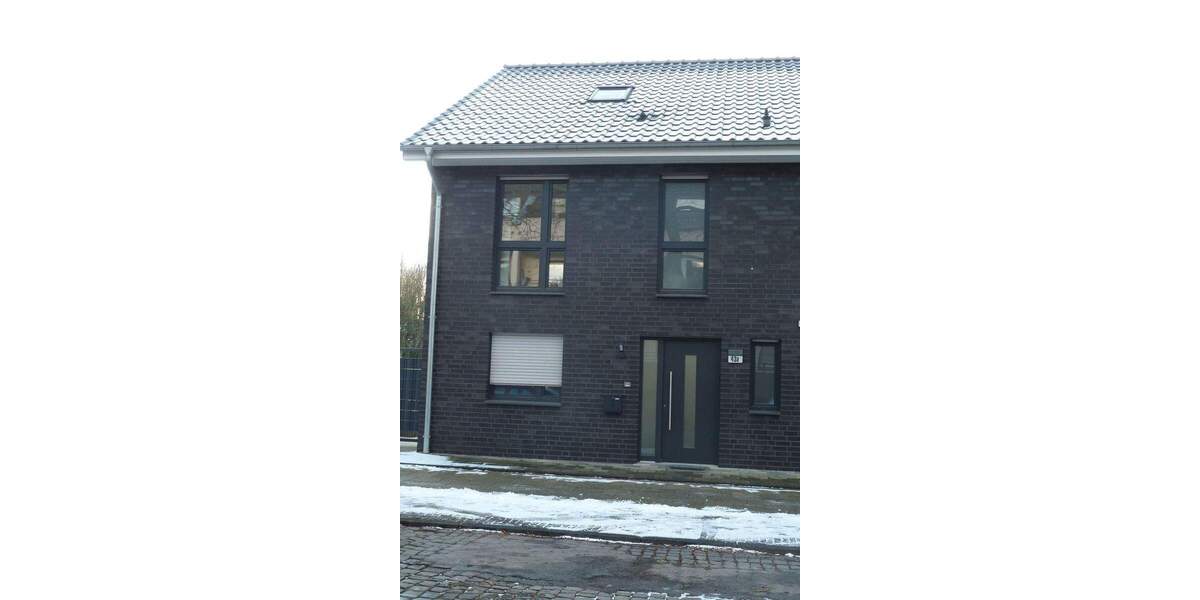 *Eine Oase zum Wohlfühlen* - Großzügige Doppelhaushälfte mit Terrasse, Garten und Garage in HER-Baukau 5 zimmer