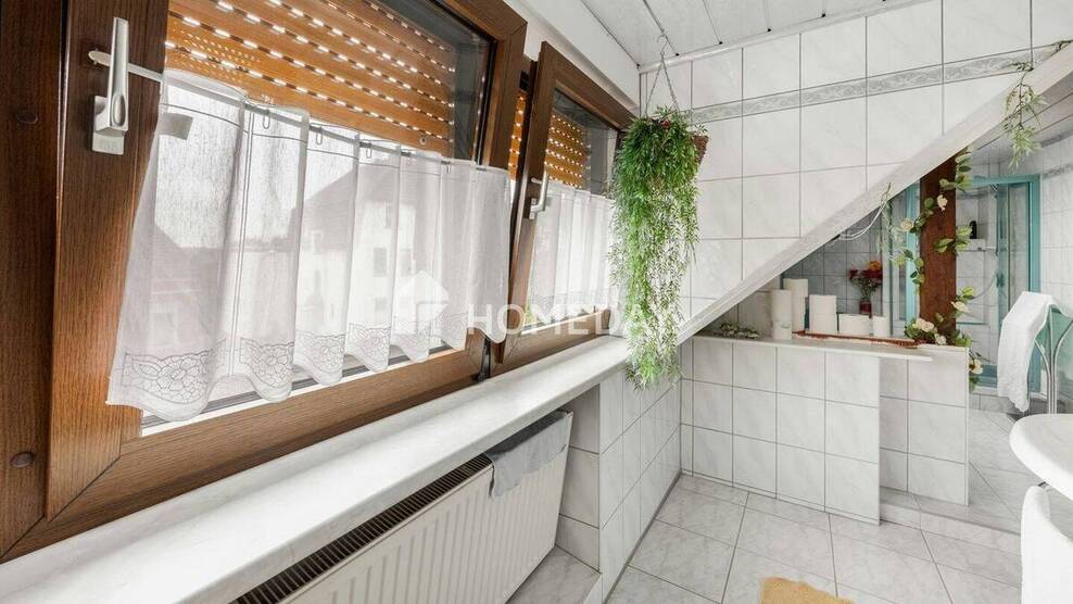 Einfamilienhaus mit Einliegerwohnung, großem Grundstück und vielseitigen Nutzungsmöglichkeiten 8 zimmer