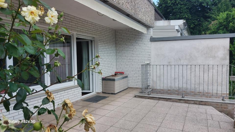 Schönes Häuschen, schöner Garten, gerne auf einen Käufer warten! 7 zimmer