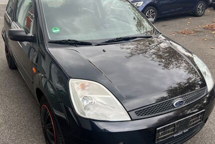 Ford Fiesta 103.000 km 1.699 € Recklinghausen 45663