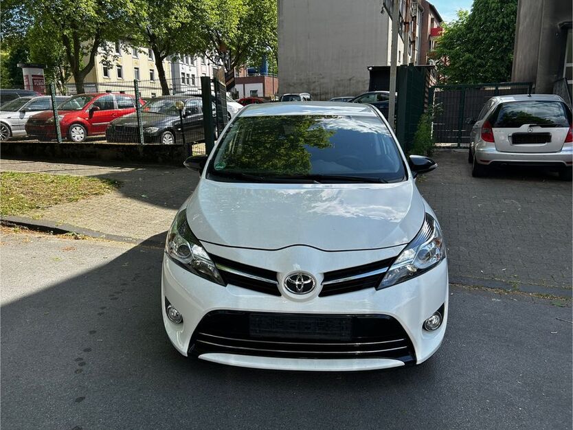 Toyota Verso 132.900 km 9.900 € Gelsenkirchen 45889