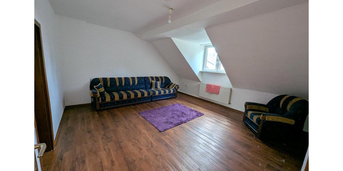 Preis Reduziert! Schöne 55 qm DG-Wohnung in GE Bulmke günstig. 2 zimmer
