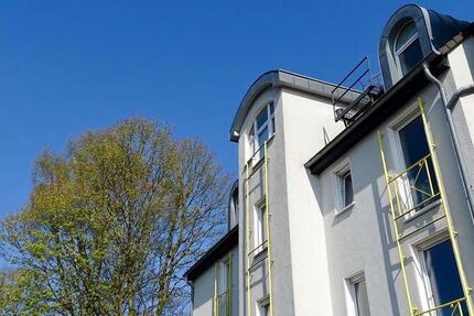 Sonnige DG-Maisonette mit Balkon, Stellplatz & Garage 3 zimmer